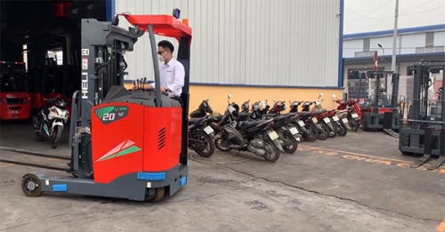 Xe nâng điện 2 tấn tại Bắc Ninh