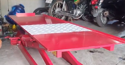 Bàn nâng xe máy tại Bắc Ninh