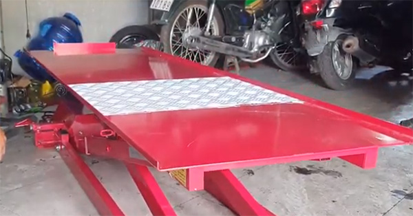 Bàn nâng xe máy tại Bắc Ninh